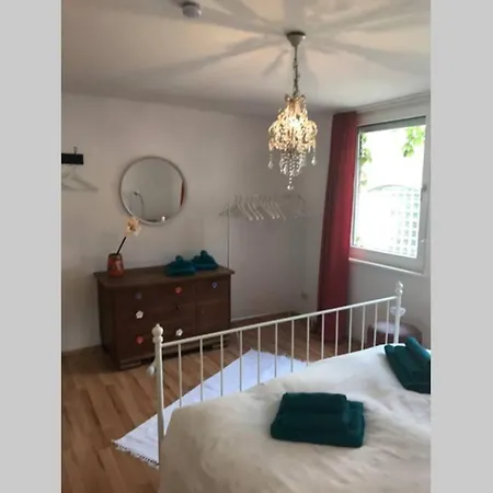 Apartment Sonnige 2-zimmerwohnung Mit Veranda