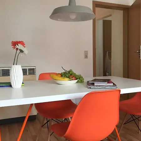 Sonnige 2-zimmerwohnung Mit Veranda Stuttgart
