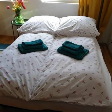 Sonnige 2-zimmerwohnung Mit Veranda Stuttgart