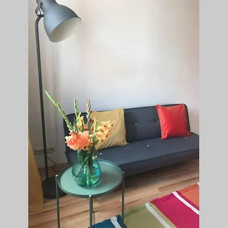 Sonnige 2-zimmerwohnung Mit Veranda * Stuttgart